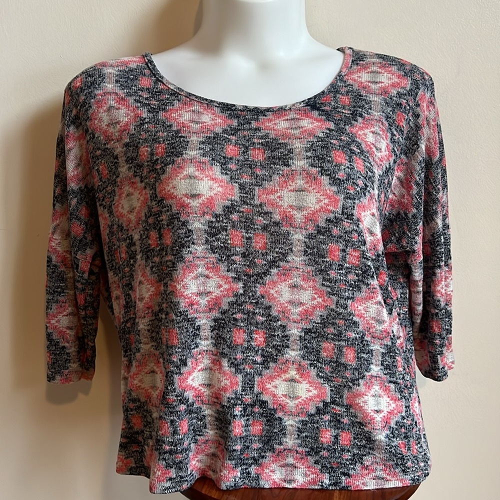 Kristin Nicole southerstern design top